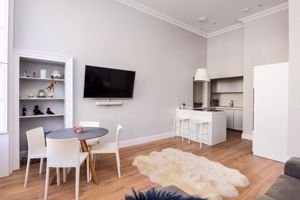 Open plan sitting room/kitchen